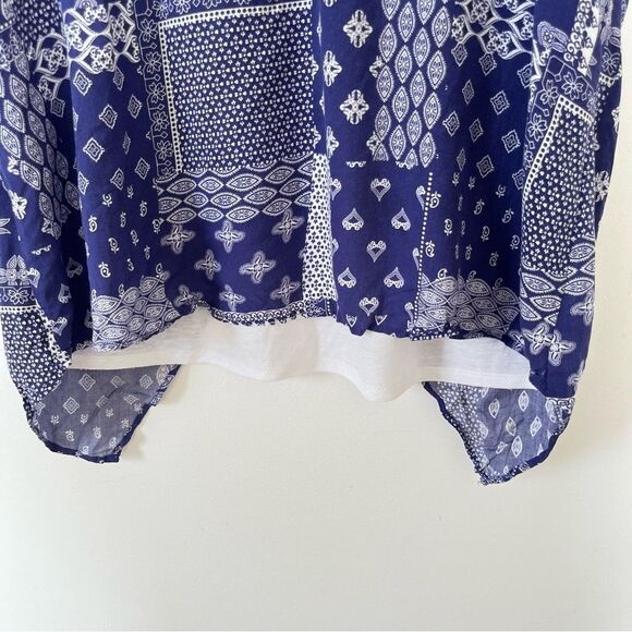 Tu Navy White Patchwork Asymmetrical Open Back Short Sleeve Blouse‎ - Picture 7 of 9